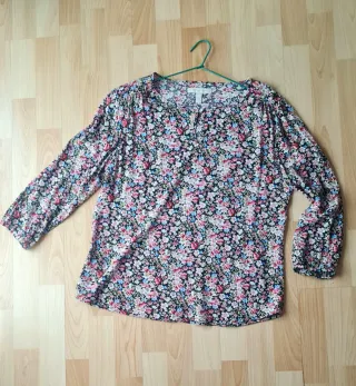 Blusa flores manga 3/4