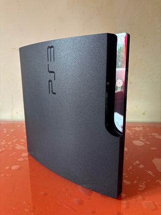PS3 Slim + Mando
