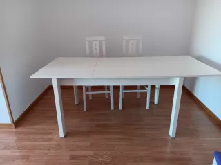 Mesa de comedor blanca extensible