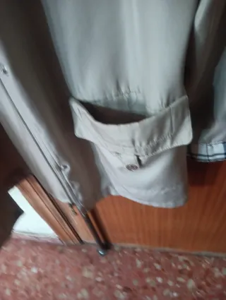 Chaqueta Beige con Forro Tartán