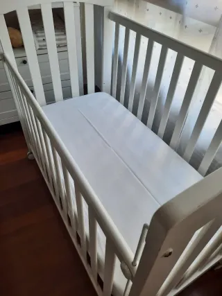 Cuna blanca para bebé. Marca Mi Cuna