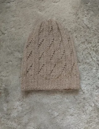 Gorro de punto beige mujer