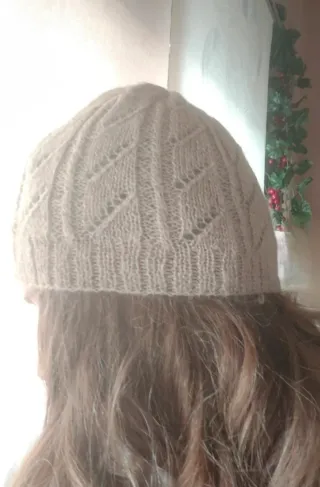 Gorro de punto beige mujer