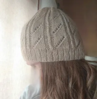 Gorro de punto beige mujer