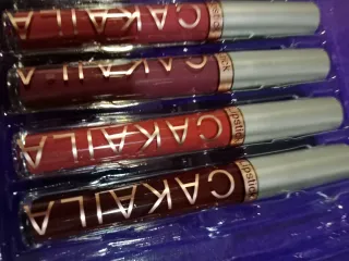 Lote 6 labiales mate CAKAILA