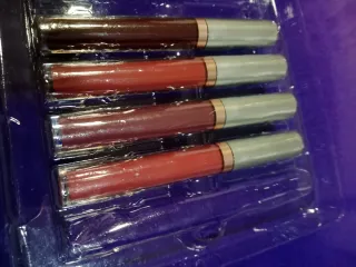 Lote 6 labiales mate CAKAILA