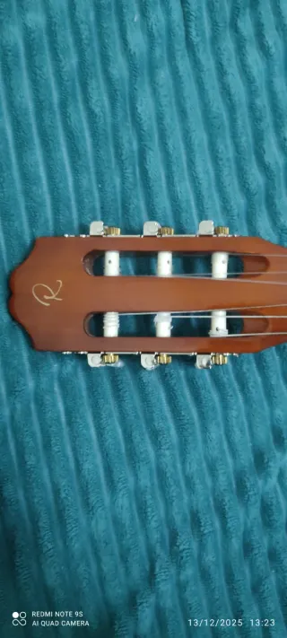 Guitarra flamenca en perfecto estado, nuevaa