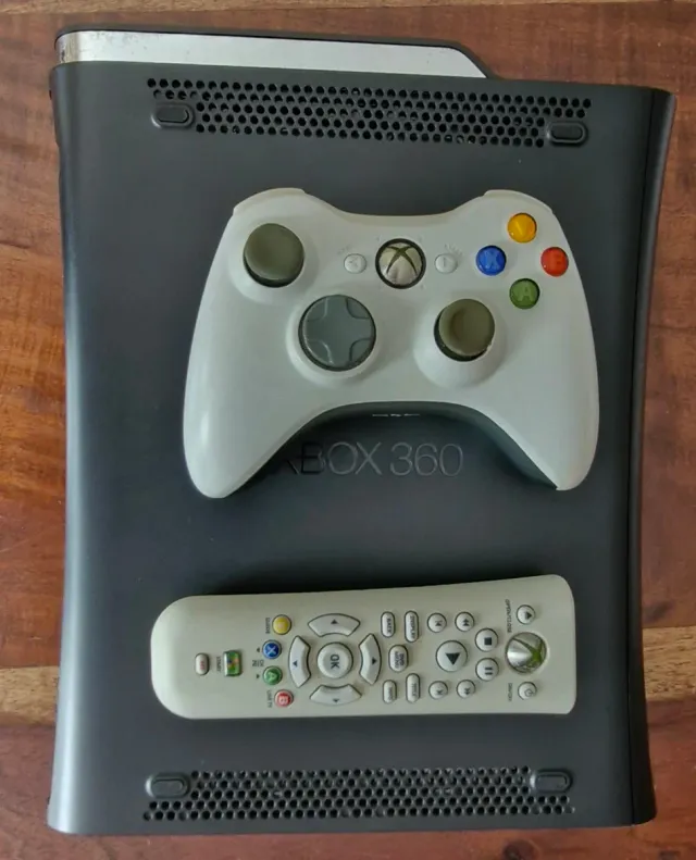 Consola Xbox 360 Elite + Mando + 12 Juegos