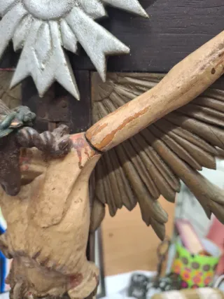 Cristo antiguo de madera y metal