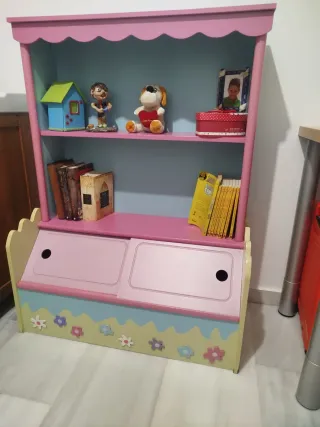 Librería Infantil Decorada Flores