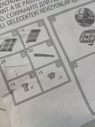 Mesa blanca de plástico para exterior