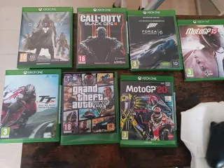 Xbox One con 7 juegos y 2 mandos