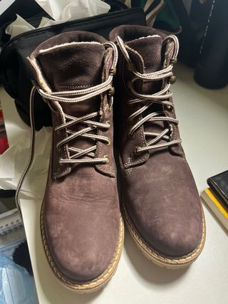 Botas marrones de cuero