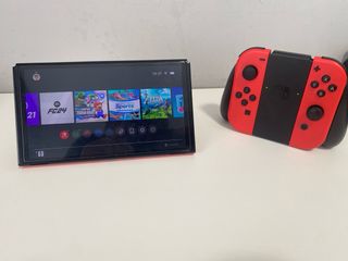 Nintendo Switch OLED Edición Mario Roja