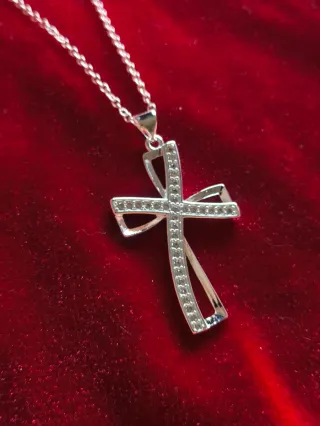 Cruz Asimétrica Plata con Cristales