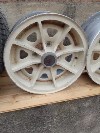 Llantas Dunlop (5 unidades)