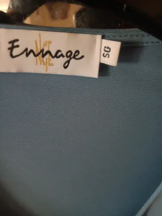 Falda y suéter beige