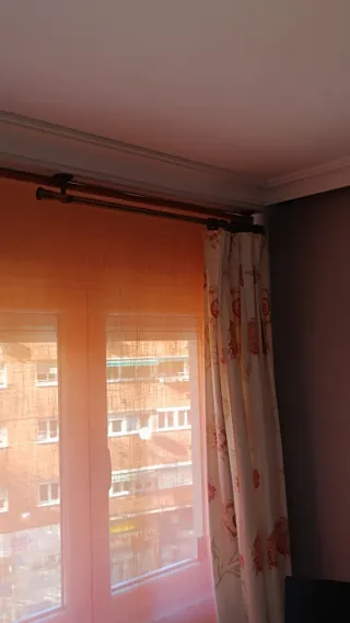 2 Barre per tende + 2 tende beige/arancione