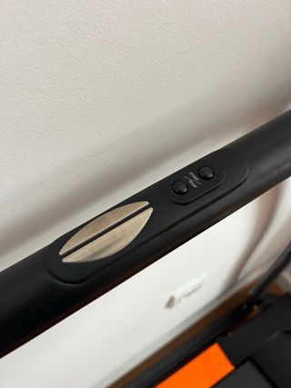 Cinta de correr naranja y negra