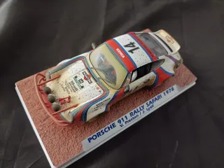 Porsche 911 Safari Martini 1978