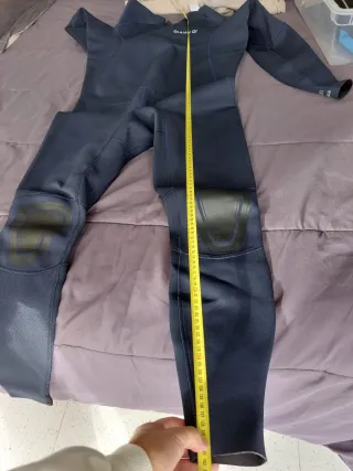 Traje de neopreno OLAIAN estado nuevo