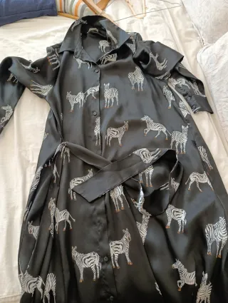 Vestido camisero Zara estampado cebra