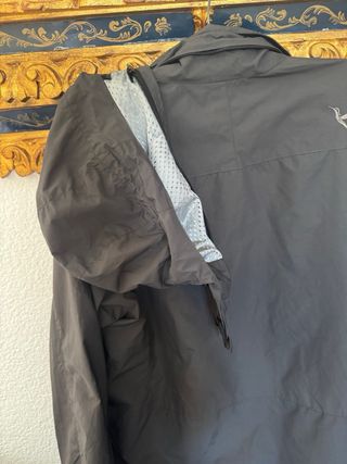 Chaqueta cortavientos para hombre