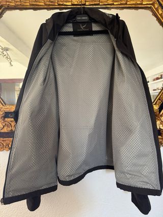 Chaqueta cortavientos para hombre