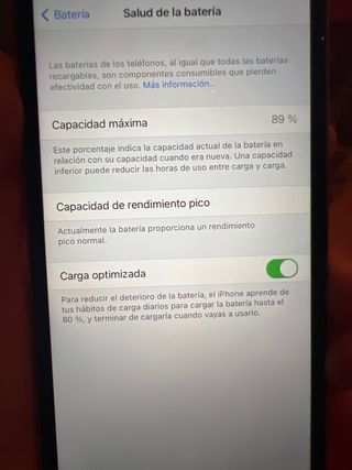 iPhone XR 128GB Coral. Salud de la batería 89%