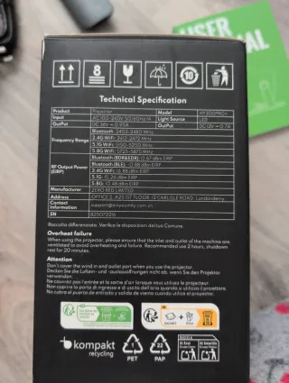 Proyector Einyoumiity Blanco y Negro.