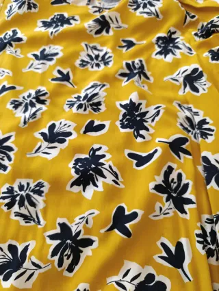 Vestido estampado Coosy amarillo