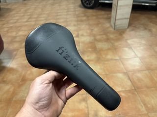 Sillín Fizik Taiga Negro