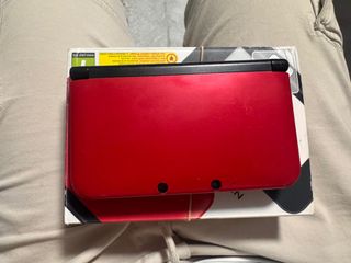 Nintendo 3DS XL Caja Roja