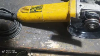 Radial DeWalt Amarilla