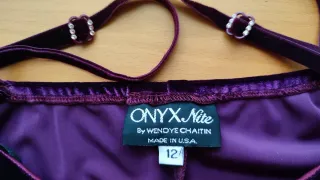 Top fiesta terciopelo berenjena con tirantes