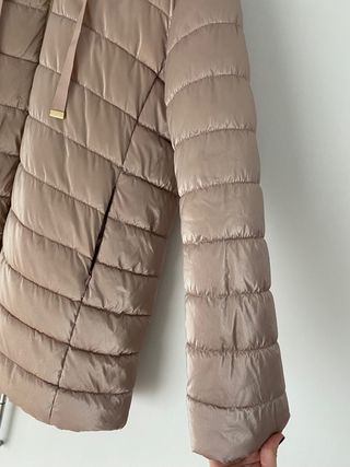 Abrigo acolchado beige