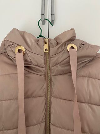 Abrigo acolchado beige