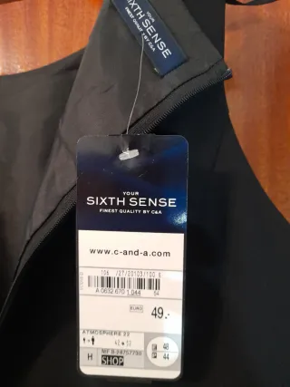 Vestido negro recto sin mangas