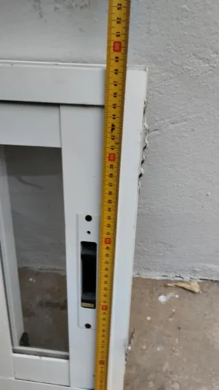 Ventana de aluminio48+38