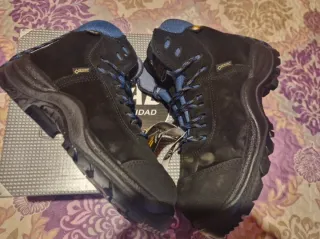 Bota de seguridad Gore-Tex negra y azul
