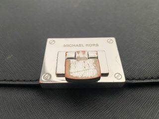 Borsetta Michael Kors nera con catena