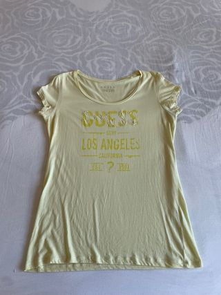 Camiseta Guess Amarilla Talla M guess los Angeles