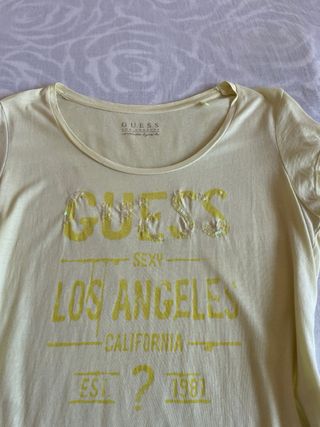 Camiseta Guess Amarilla Talla M guess los Angeles