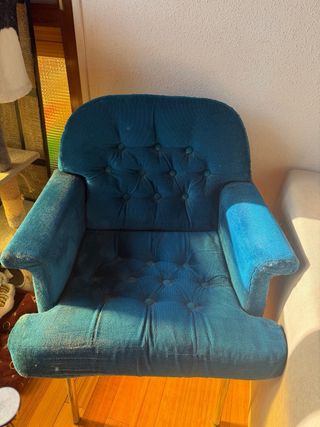 Poltrona blu in stile vintage