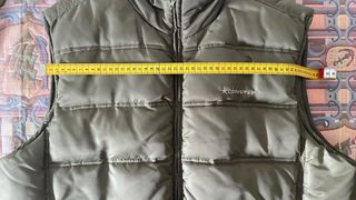 Chaqueta sin mangas Converse verde oliva