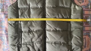 Chaqueta sin mangas Converse verde oliva