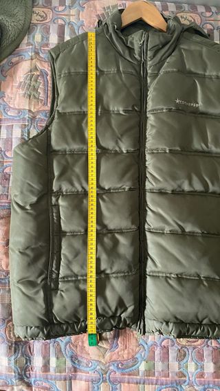 Chaqueta sin mangas Converse verde oliva