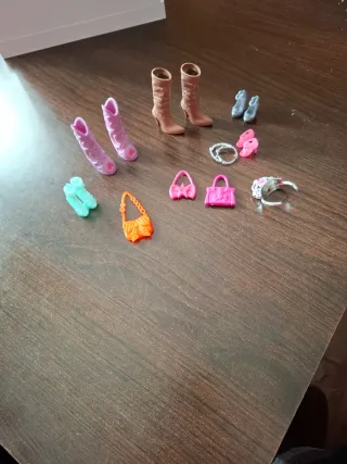 Accesorios Barbie: Bolsos, Zapatos y Joyas