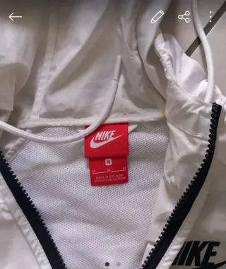 Set tuta e giacca a vento Nike