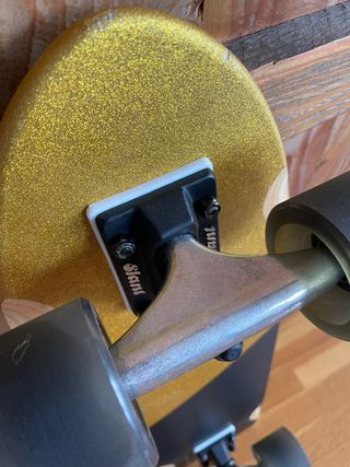 Longboard Globe Dorado y Negro